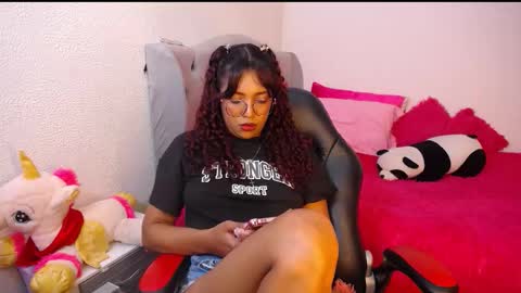 Snapshot of warisgoddes chatting on March 8, 9:40 pm EMILY online show from March 8, 9:40 pm