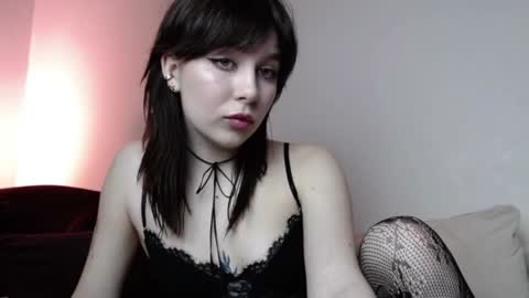 Snapshot of warm_june chatting on January 17, 12:20 am June online show from January 17, 12:20 am