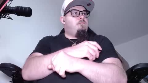 Snapshot of warno34 chatting on December 2, 4:29 am Warno online show from December 2, 4:29 am