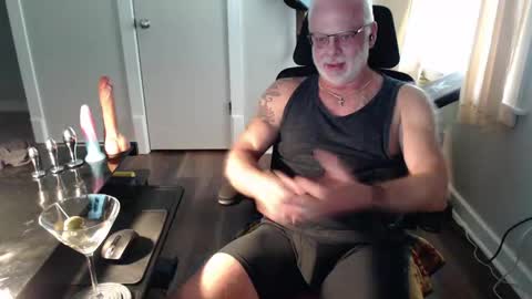 Snapshot of wasted_daze_ chatting on May 7, 9:53 pm wasted_daze_ online show from May 7, 9:53 pm