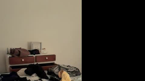 Snapshot of wat___sapbody chatting on September 13, 3:50 am wearetwo online show from September 13, 3:50 am