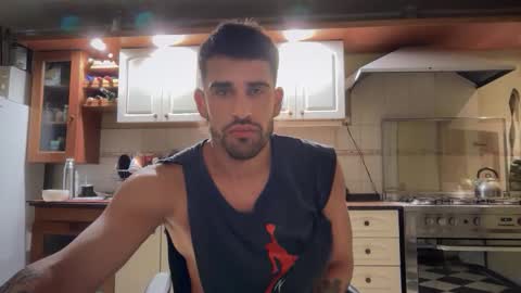 Snapshot of wat___sapbody chatting on November 28, 6:05 am wearetwo online show from November 28, 6:05 am