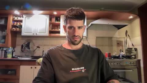 Snapshot of wat___sapbody chatting on December 4, 2:54 am wearetwo online show from December 4, 2:54 am