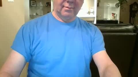 watchin_u_2 online show from February 22, 1:51 am