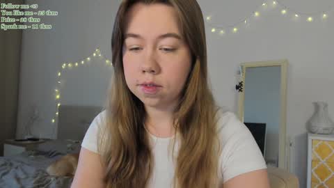 Snapshot of watermelon_sugar_ chatting on January 22, 9:02 am Tess Pls support me with Can we reach 155 my favorite number online show from January 22, 9:02 am