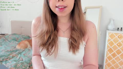 Snapshot of watermelon_sugar_ chatting on February 4, 10:32 am Tess Pls support me with Can we reach 155 my favorite number online show from February 4, 10:32 am