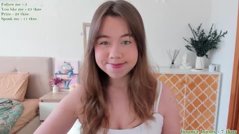 Snapshot of watermelon_sugar_ chatting on February 15, 9:16 am Tess Pls support me with Can we reach 155 my favorite number online show from February 15, 9:16 am