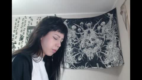 Mina online show from April 29, 2:10 pm