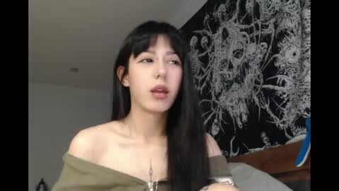 Snapshot of wavy_nights chatting on June 20, 10:23 pm Mina online show from June 20, 10:23 pm