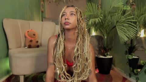 Snapshot of wayuu_goddess chatting on January 5, 3:45 pm Wayuu Goddess 3 online show from January 5, 3:45 pm