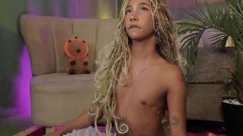 Snapshot of wayuu_goddess chatting on January 8, 6:41 pm Wayuu Goddess 3 online show from January 8, 6:41 pm