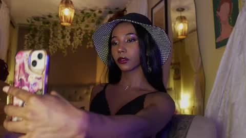 Snapshot of wayuu_goddess chatting on October 10, 7:13 pm Wayuu Goddess 3 online show from October 10, 7:13 pm