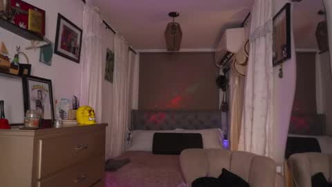 Snapshot of wayuu_goddess chatting on May 17, 9:00 pm Wayuu Goddess 3 online show from May 17, 9:00 pm
