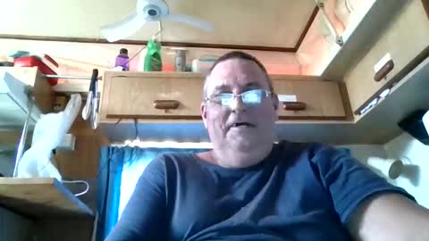 Snapshot of wazahardon2 chatting on October 28, 2:04 am wazahardon2 online show from October 28, 2:04 am