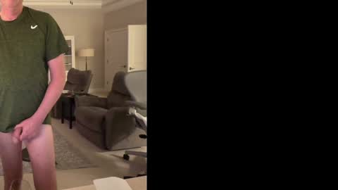 Snapshot of wdcsport chatting on December 19, 12:02 am Luvs To Play. online show from December 19, 12:02 am