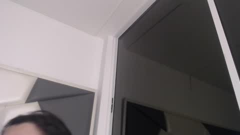 Snapshot of we_n_you chatting on October 18, 4:19 pm Trixie 3 online show from October 18, 4:19 pm