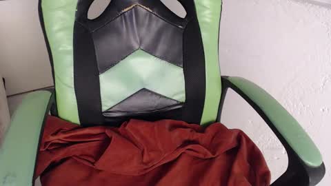 Snapshot of we_n_you chatting on November 5, 2:06 pm Trixie 3 online show from November 5, 2:06 pm