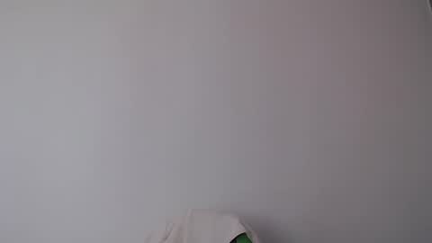 Snapshot of we_n_you chatting on July 21, 1:57 pm Trixie 3 online show from July 21, 1:57 pm