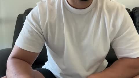 Snapshot of weaponx1 chatting on December 11, 2:09 am Weapon X online show from December 11, 2:09 am