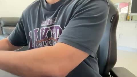 Snapshot of weaponx1 chatting on December 20, 2:19 am Weapon X online show from December 20, 2:19 am