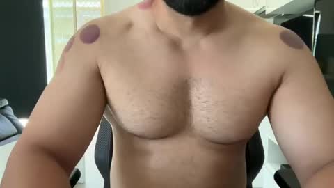 Snapshot of weaponx1 chatting on January 4, 3:40 am Weapon X online show from January 4, 3:40 am