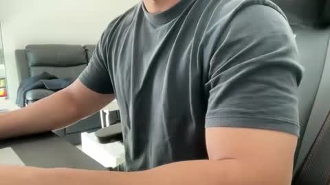 Snapshot of weaponx1 chatting on September 19, 12:45 am Weapon X online show from September 19, 12:45 am