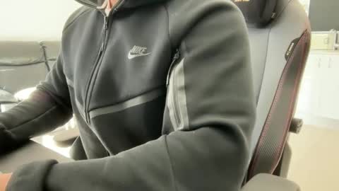 Snapshot of weaponx1 chatting on September 22, 10:23 pm Weapon X online show from September 22, 10:23 pm