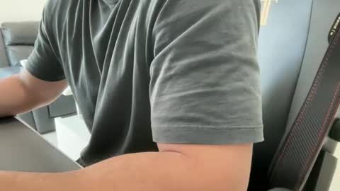 Snapshot of weaponx1 chatting on October 21, 1:39 am Weapon X online show from October 21, 1:39 am