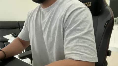 Snapshot of weaponx1 chatting on October 26, 8:48 pm Weapon X online show from October 26, 8:48 pm