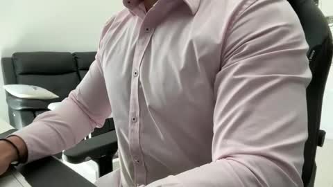 Snapshot of weaponx1 chatting on November 11, 11:16 pm Weapon X online show from November 11, 11:16 pm