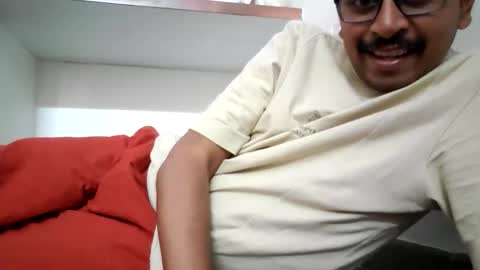 Snapshot of wearcondom chatting on November 1, 8:05 am sexyguy online show from November 1, 8:05 am