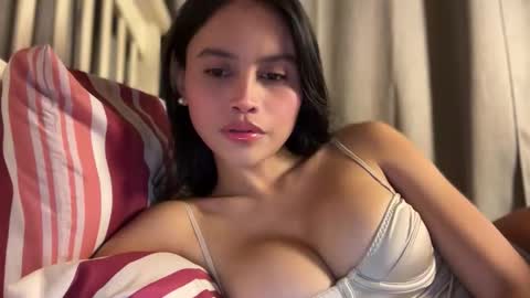 Snapshot of webcammaggie chatting on October 29, 4:42 pm Maggie online show from October 29, 4:42 pm