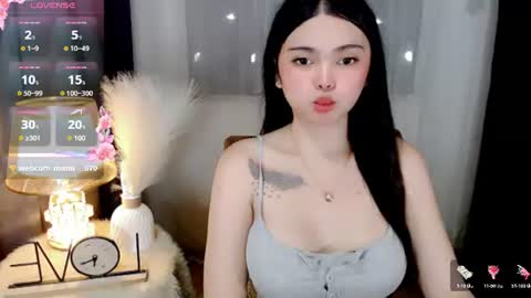 Snapshot of webcum_mami chatting on June 8, 11:49 pm mami abby online show from June 8, 11:49 pm