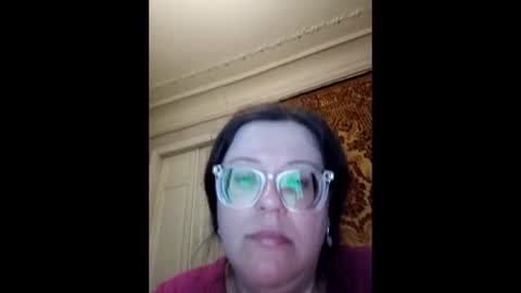 Snapshot of webgirl2 chatting on May 8, 9:31 pm Marina online show from May 8, 9:31 pm