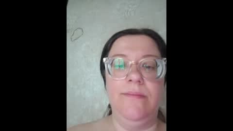 Snapshot of webgirl2 chatting on May 14, 11:50 am Marina online show from May 14, 11:50 am