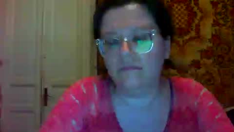 Snapshot of webgirl2 chatting on June 12, 5:12 pm Marina online show from June 12, 5:12 pm