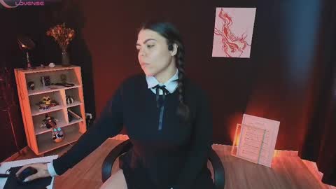 Snapshot of wednesdayfriday chatting on September 15, 4:51 pm Wednesday Please help me to reach 111 thumbs up online show from September 15, 4:51 pm