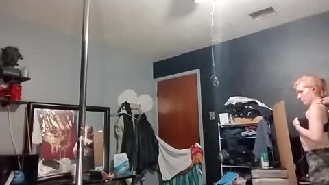 Marie Lynn online show from December 4, 6:00 am