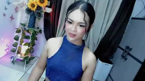 Snapshot of wellcumbabyxx chatting on August 1, 5:12 pm Hi Im LOVIE Please dont forget to follow and thumbs up me online show from August 1, 5:12 pm