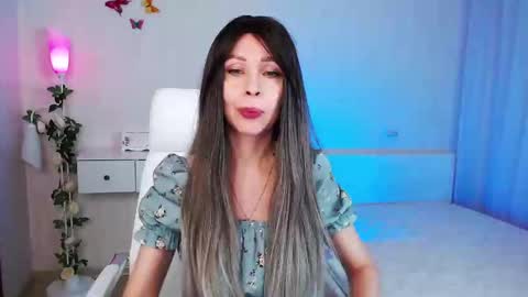 Snapshot of wendifoster chatting on January 17, 10:01 pm Wendi Foster online show from January 17, 10:01 pm