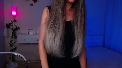 Snapshot of wendifoster chatting on October 24, 7:10 pm Wendi Foster online show from October 24, 7:10 pm