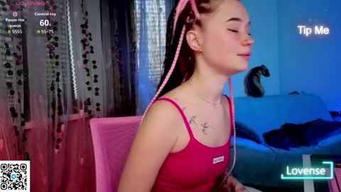 WendyCandy182 online show from May 16, 3:58 am