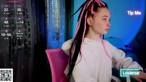 WendyCandy182 online show from May 20, 5:35 am