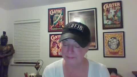 Snapshot of wendycu chatting on January 9, 7:42 am WendyCU online show from January 9, 7:42 am