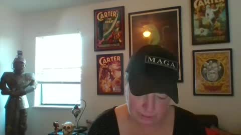 Snapshot of wendycu chatting on March 6, 12:10 am WendyCU online show from March 6, 12:10 am