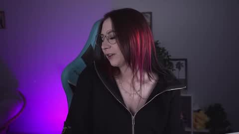 little girl who is always rightLisa online show from February 10, 2:08 am