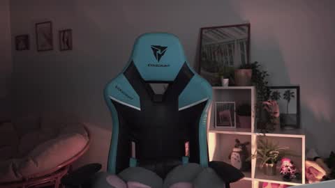 little girl who is always rightLisa online show from February 26, 2:15 am