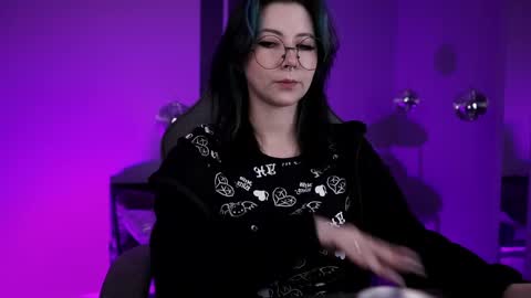 little girl who is always rightLisa online show from March 1, 1:18 am