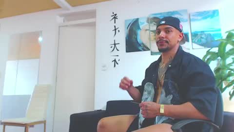 Snapshot of wesleyrogger chatting on December 17, 7:26 pm Wesley Rogger online show from December 17, 7:26 pm