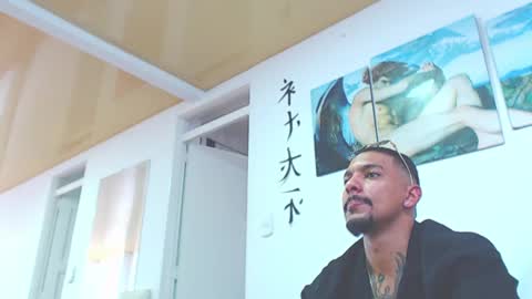 Snapshot of wesleyrogger chatting on February 15, 10:10 pm Wesley Rogger online show from February 15, 10:10 pm